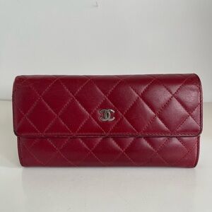 CHANEL Quilted Matelasse Lambskin Wallet
